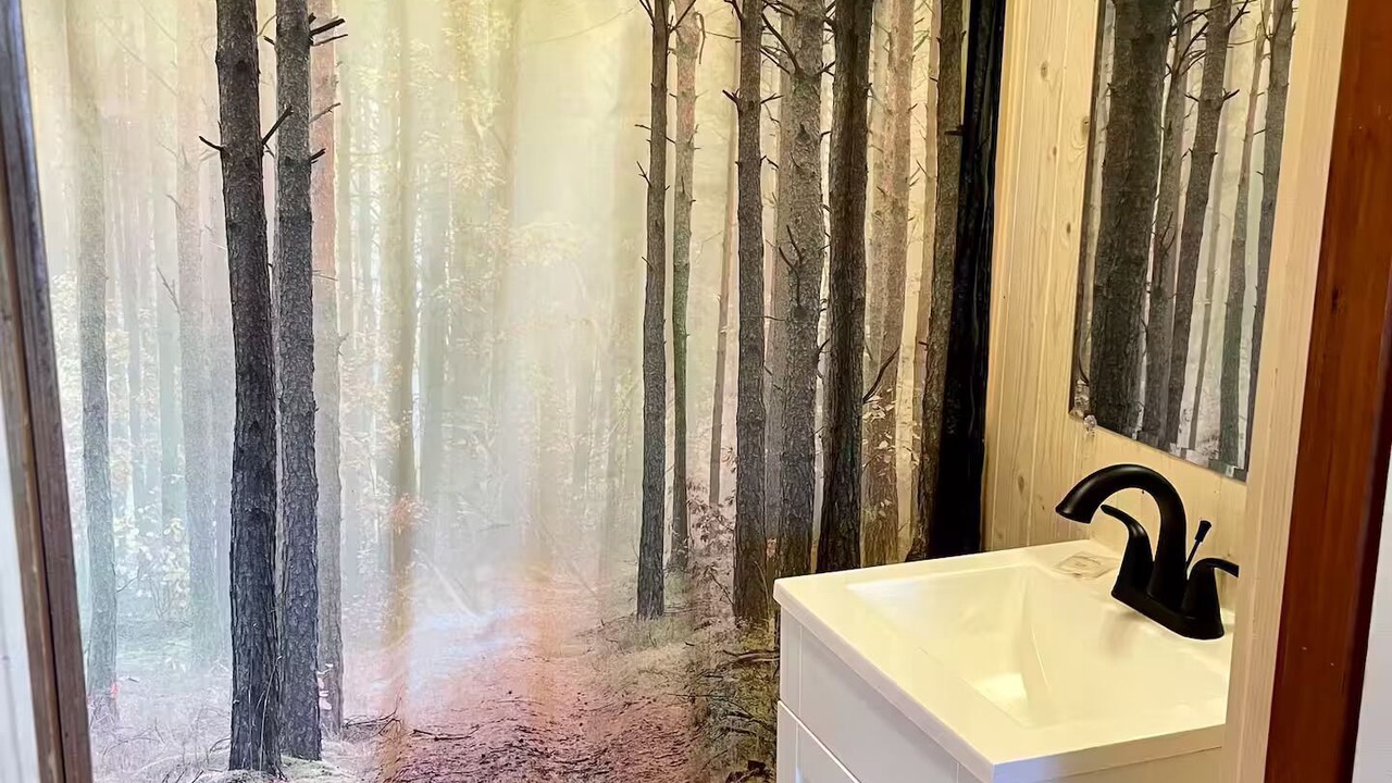 Photo of Bathroom in Alban