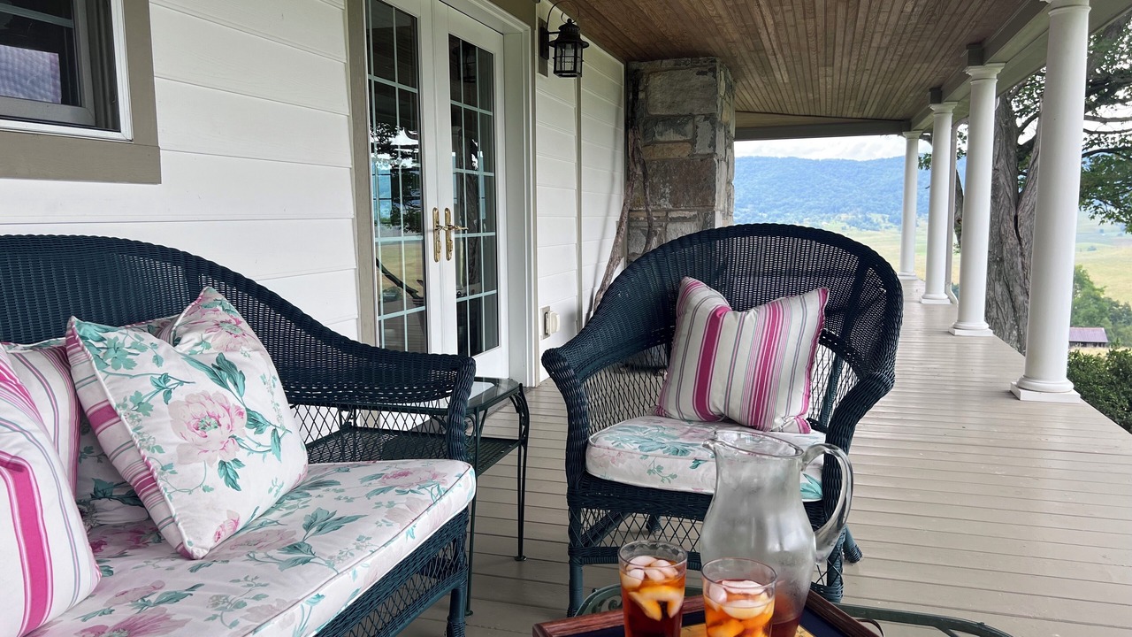 Photo of Patio Balcony in Blue Grass