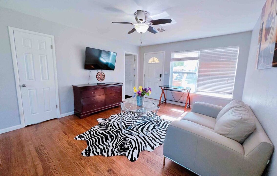 Photo of Livingroom in Central Oklahoma City