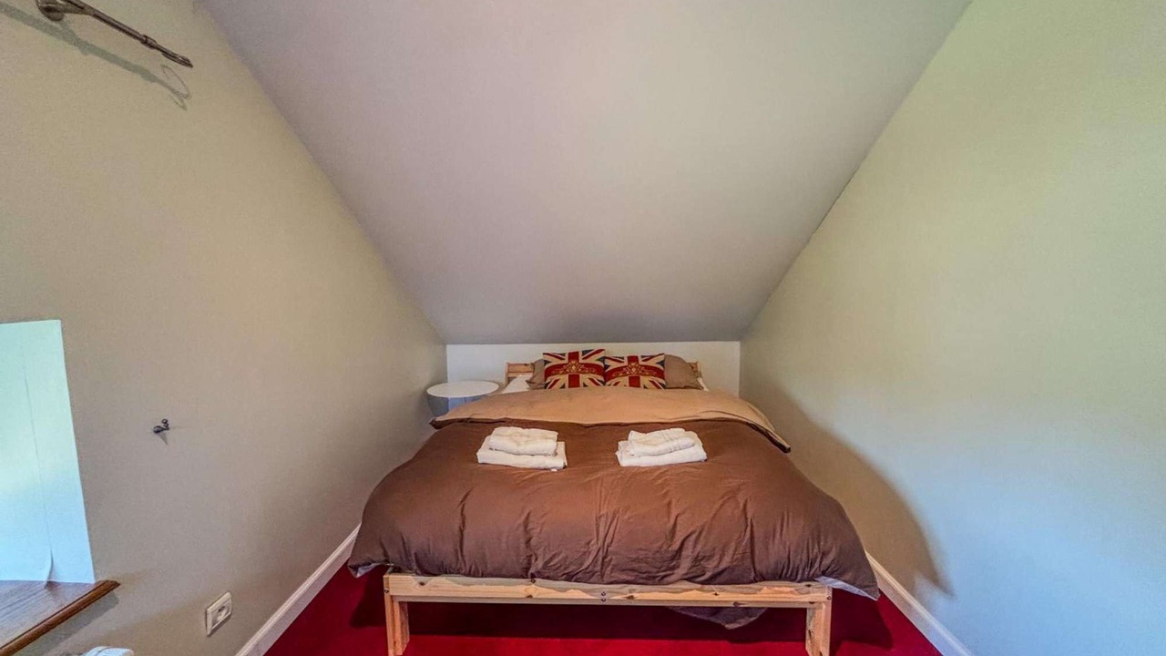 Photo of Bedroom in La Mesniere