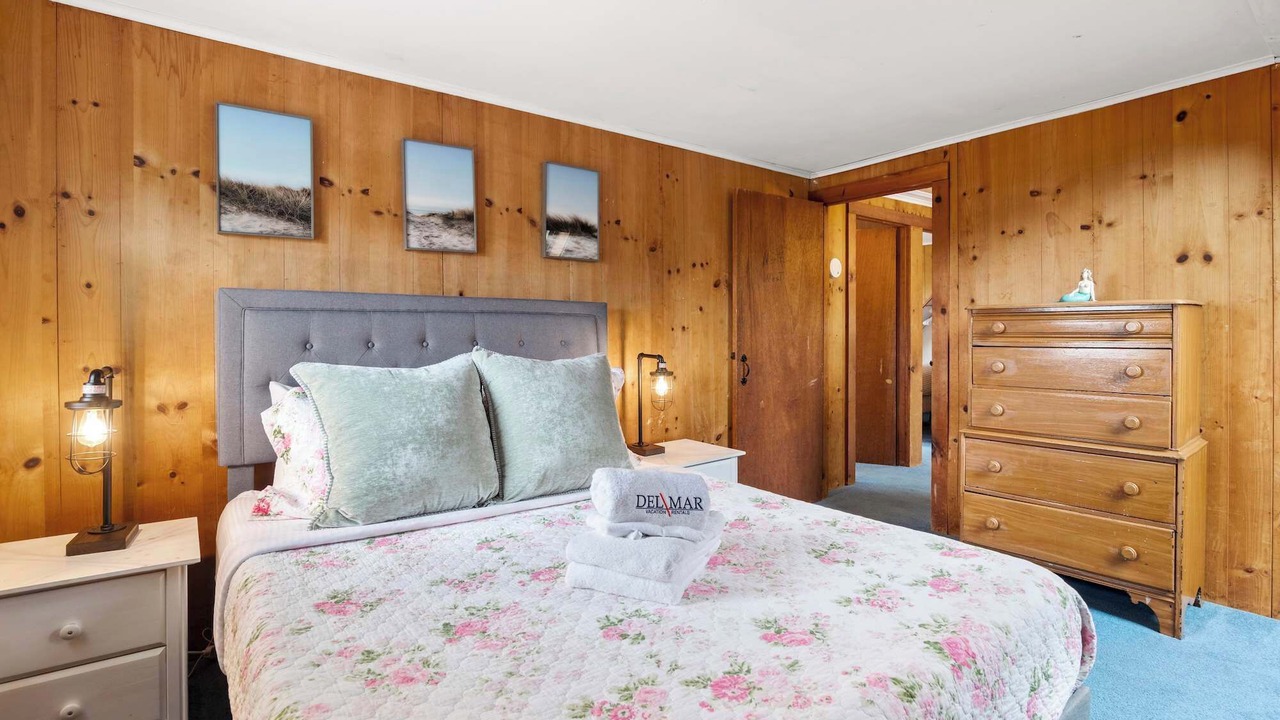 Photo of Bedroom in South Wellfleet