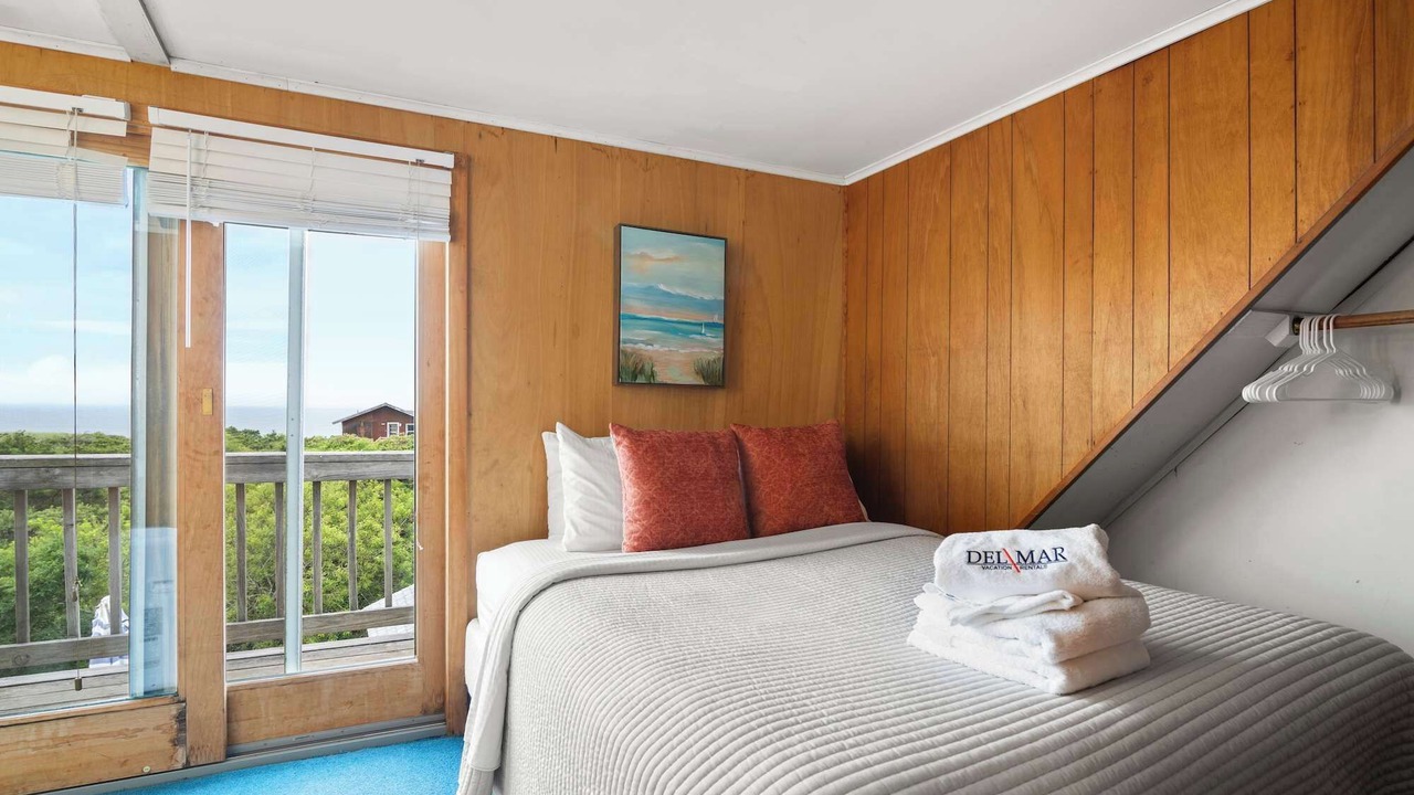 Photo of Bedroom in South Wellfleet