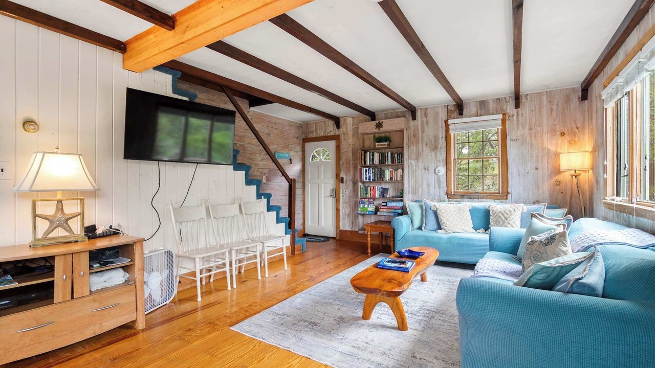 Photo of Livingroom in South Wellfleet