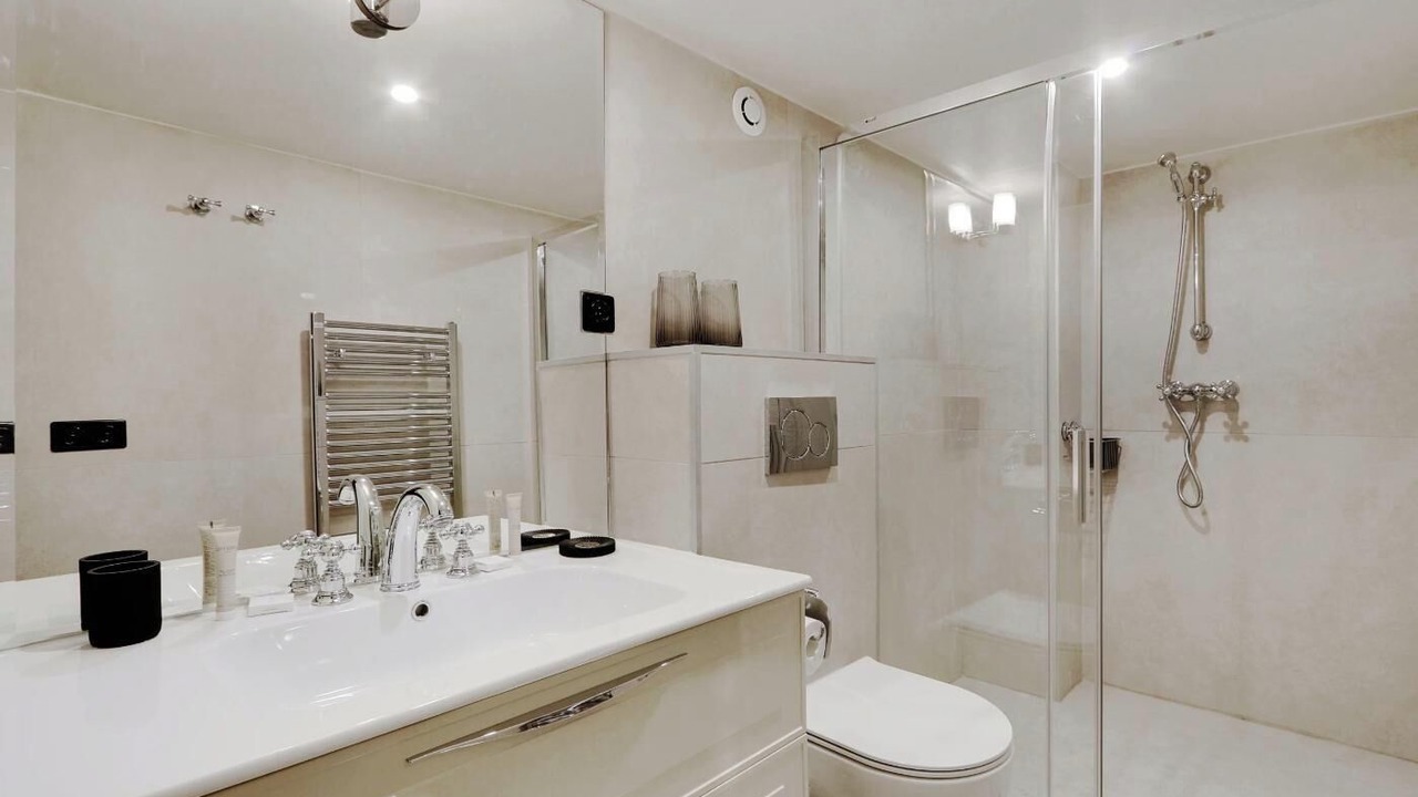 Photo of Bathroom in Arts-et-Metiers