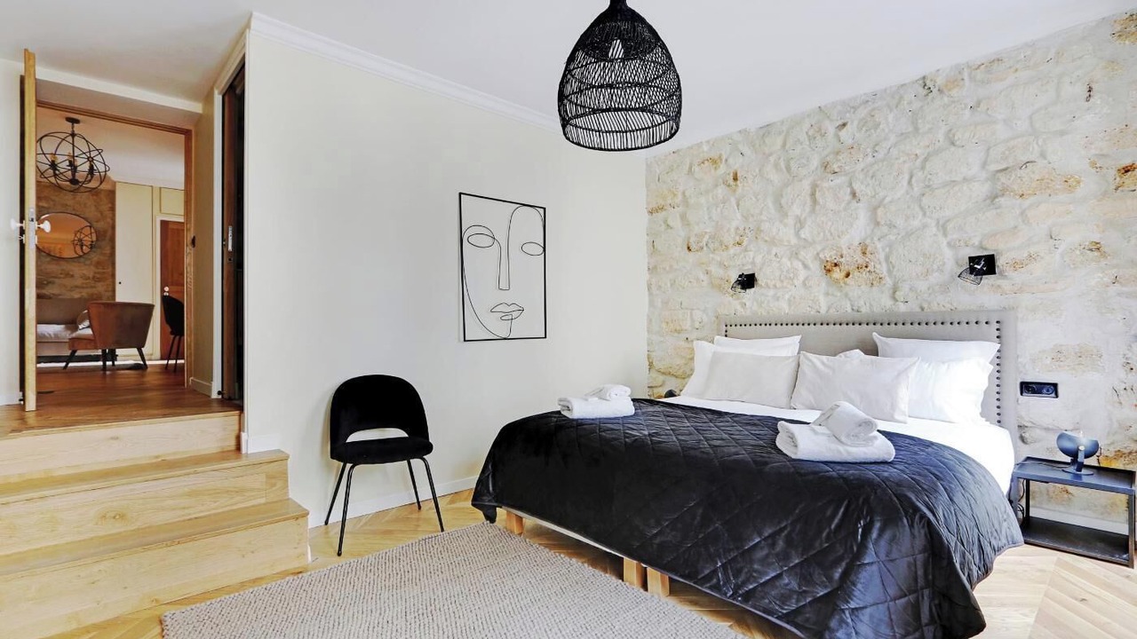 Photo of Bedroom in Arts-et-Metiers