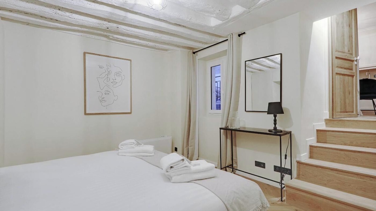 Photo of Bedroom in Arts-et-Metiers