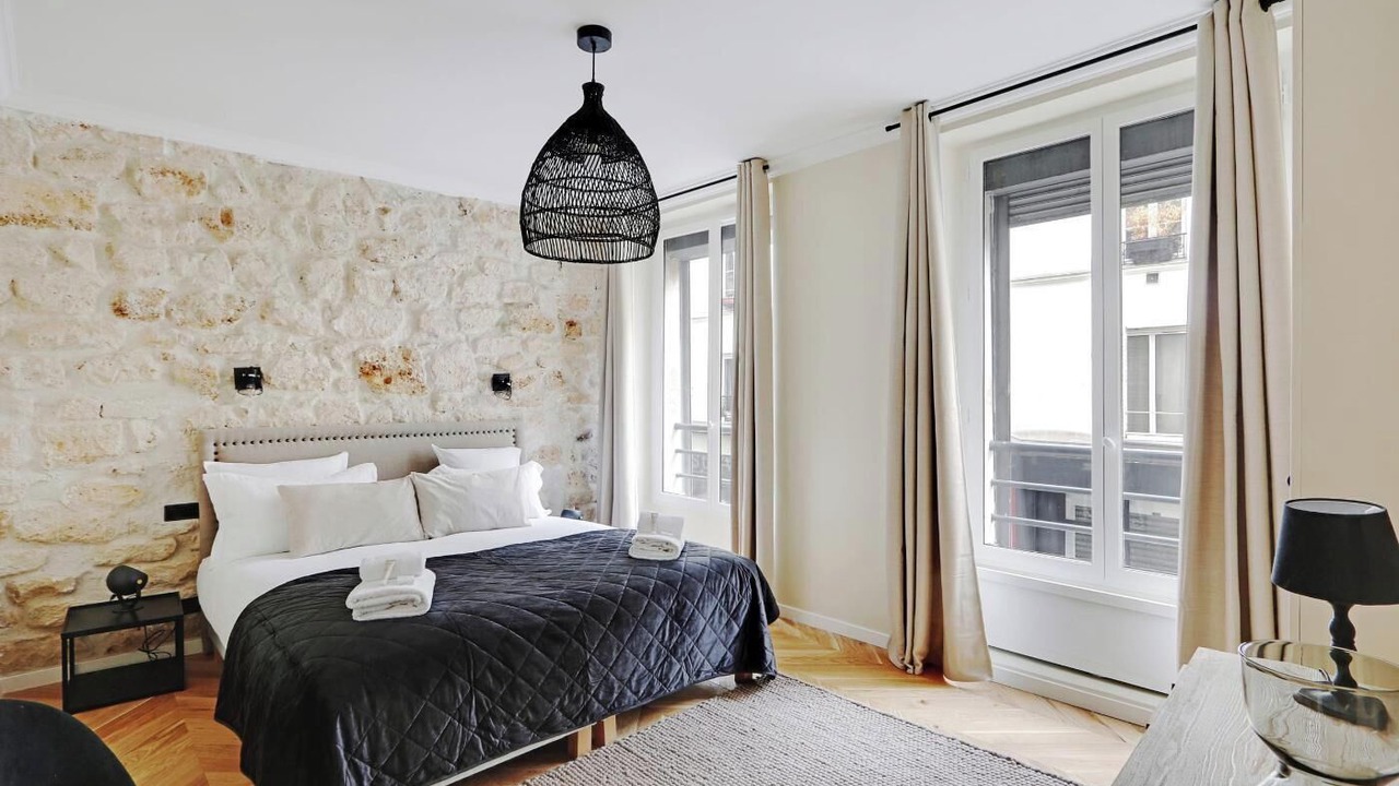 Photo of Bedroom in Arts-et-Metiers