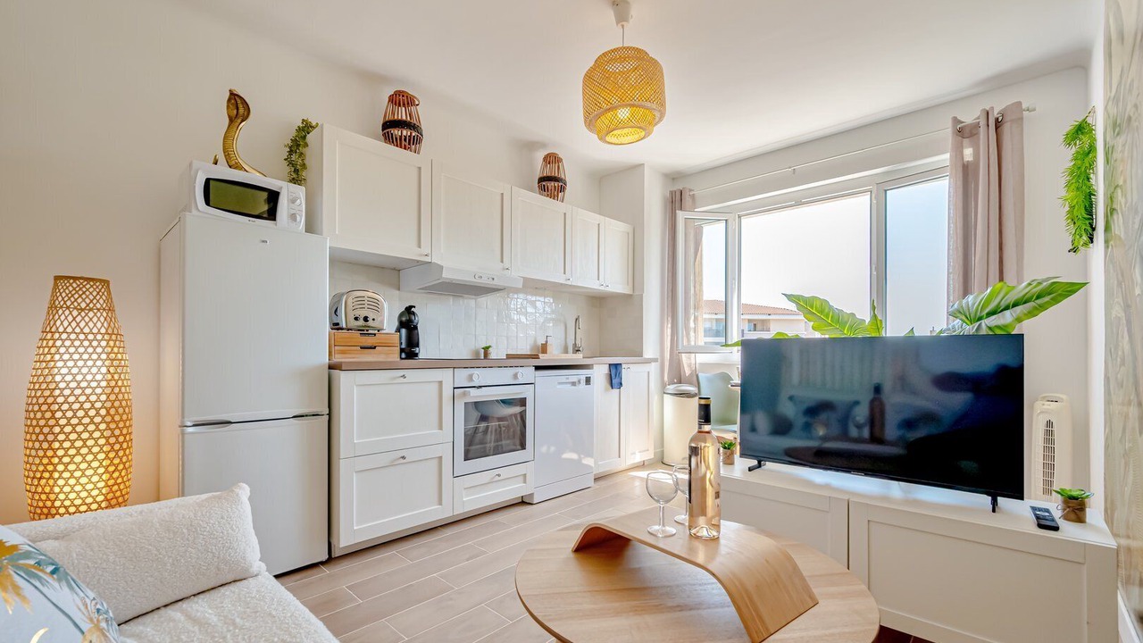 Photo of Livingroom in Le Mourillon