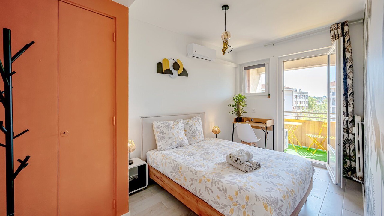 Photo of Bedroom in Le Mourillon