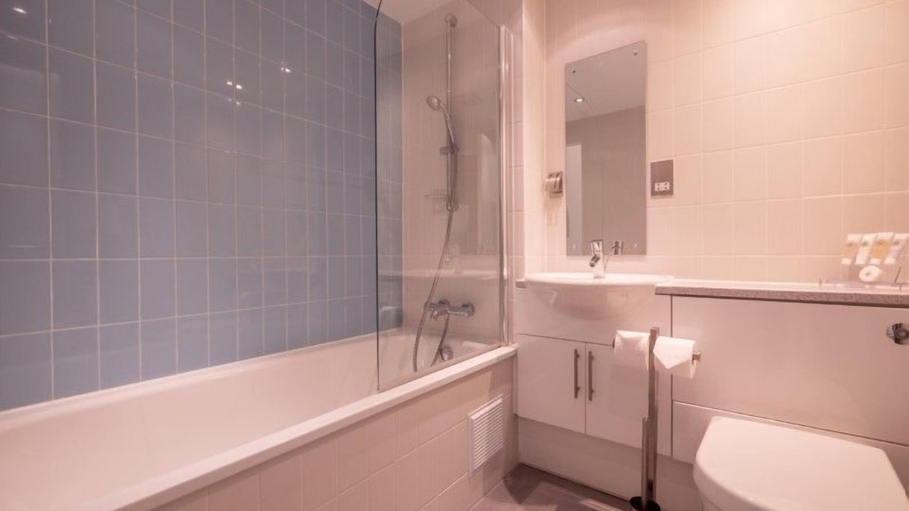 Photo of Bathroom in Carnon Downs