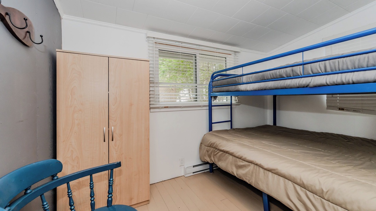Photo of Bedroom in Colpoys Bay