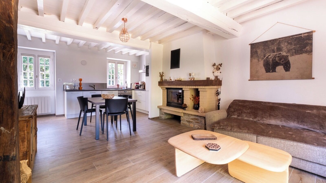 Photo of Livingroom in Saint-Aubin-d'Aubigne