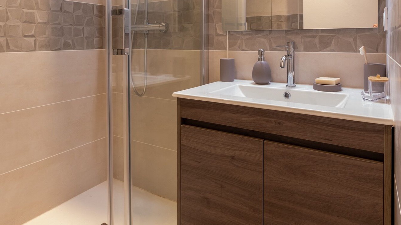 Photo of Bathroom in Saint-Aubin-d'Aubigne