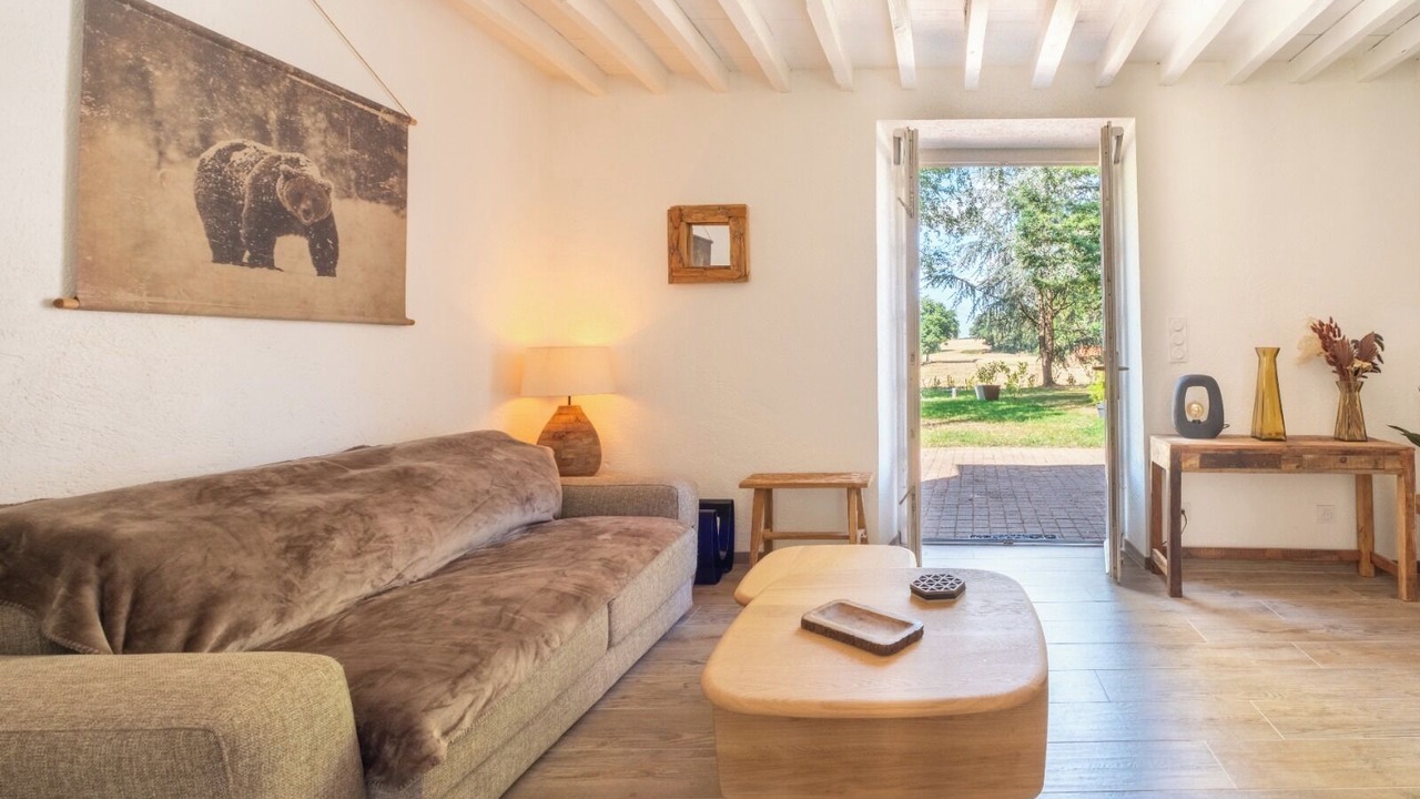 Photo of Livingroom in Saint-Aubin-d'Aubigne