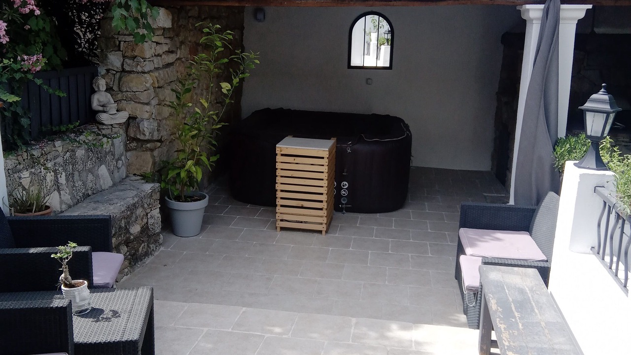 Photo of Patio Balcony in Sainte-Anastasie-sur-Issole