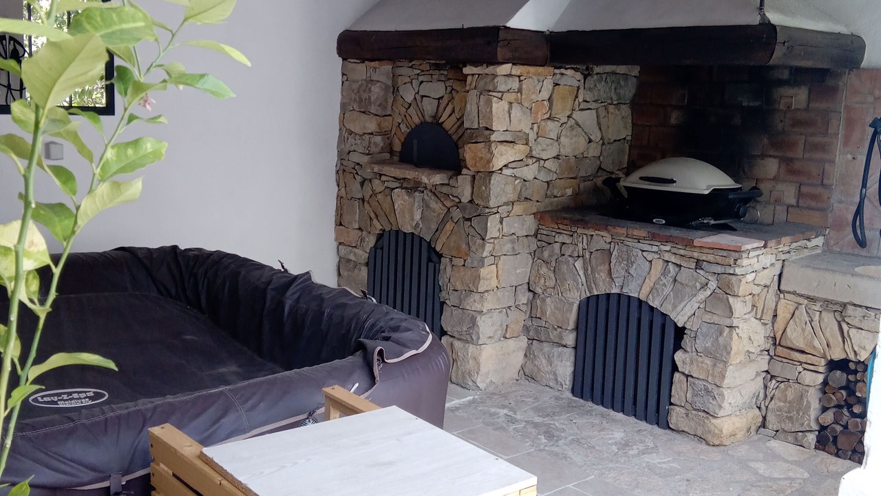Photo of Patio Balcony in Sainte-Anastasie-sur-Issole
