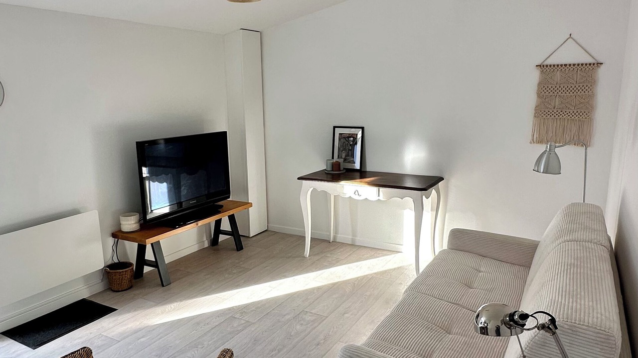 Photo of Livingroom in Begles