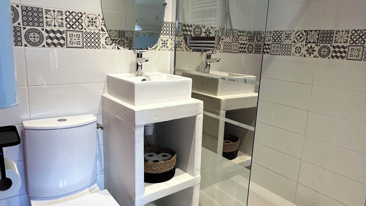 Photo of Bathroom in Begles