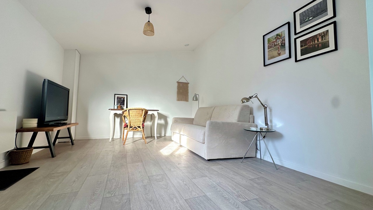 Photo of Livingroom in Begles