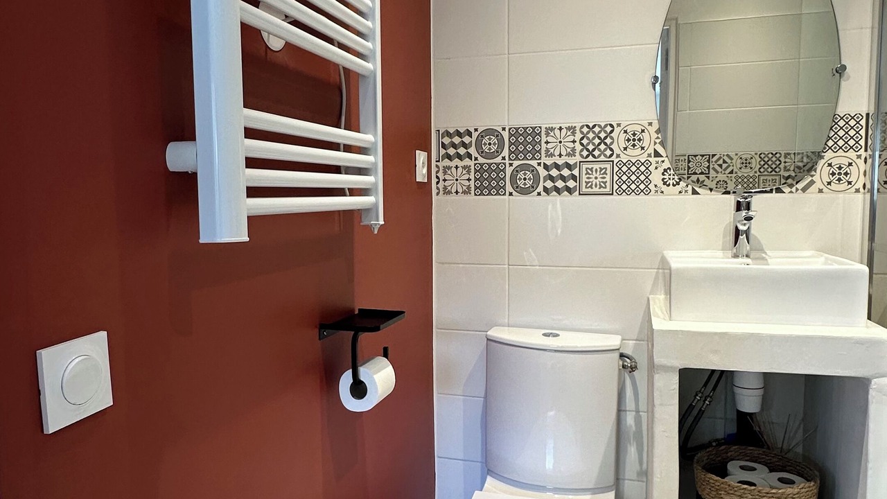 Photo of Bathroom in Begles