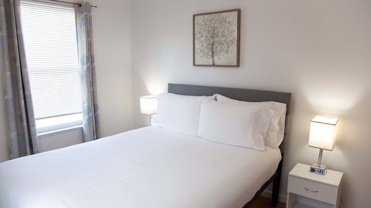 Photo of Bedroom in Western Gardens