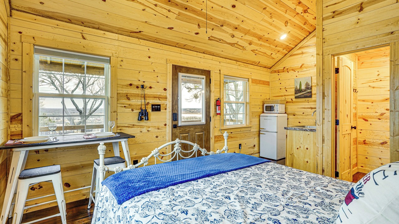 Photo of Bedroom in Dennis