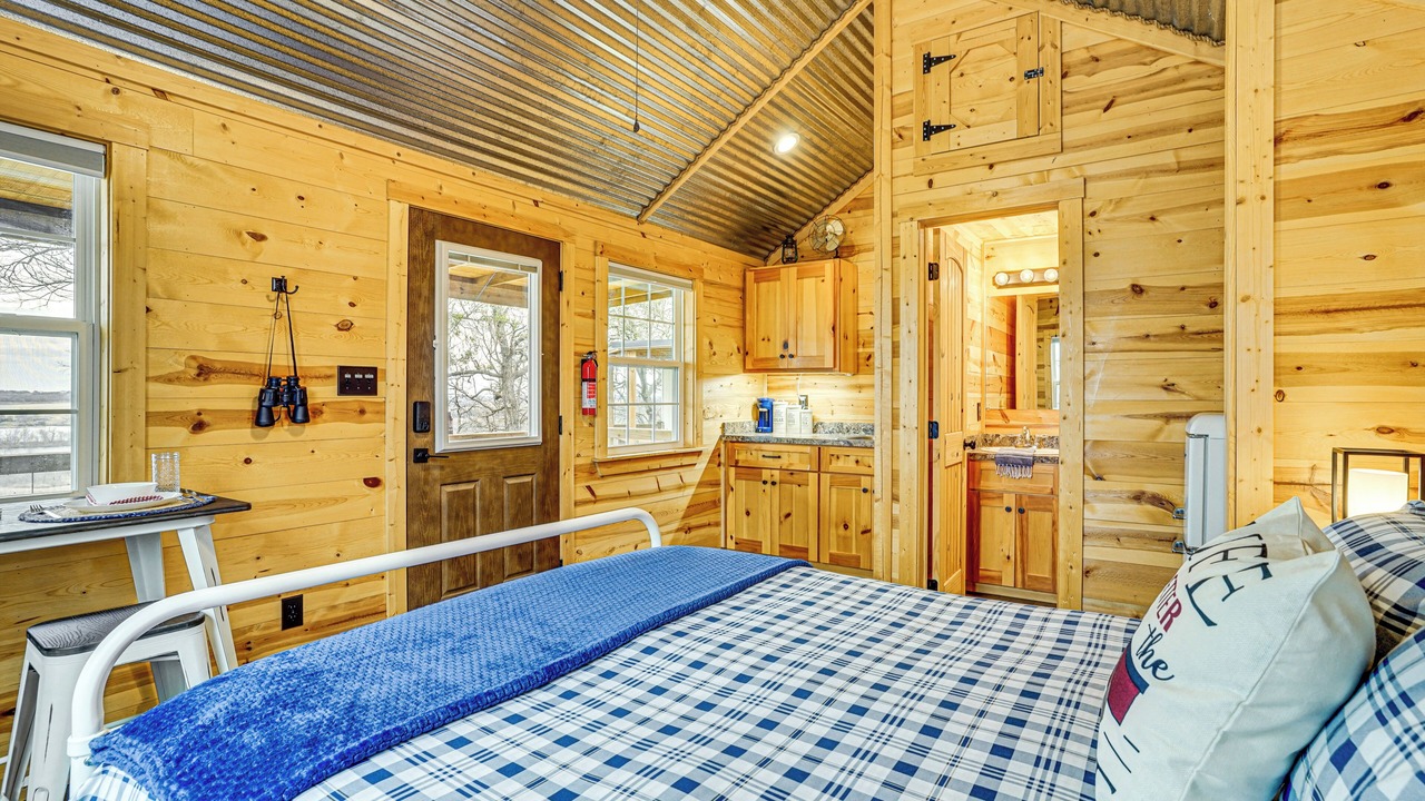 Photo of Bedroom in Dennis