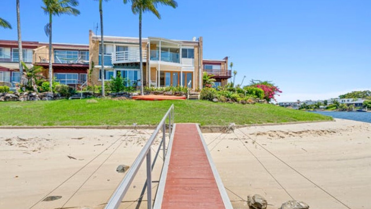 Photo of Outdoor in Mermaid Waters