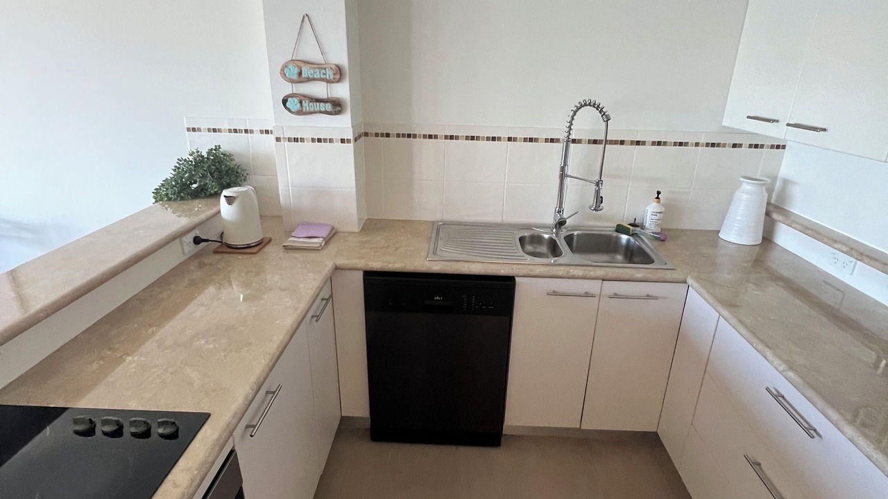 Photo of Kitchen in Mermaid Waters