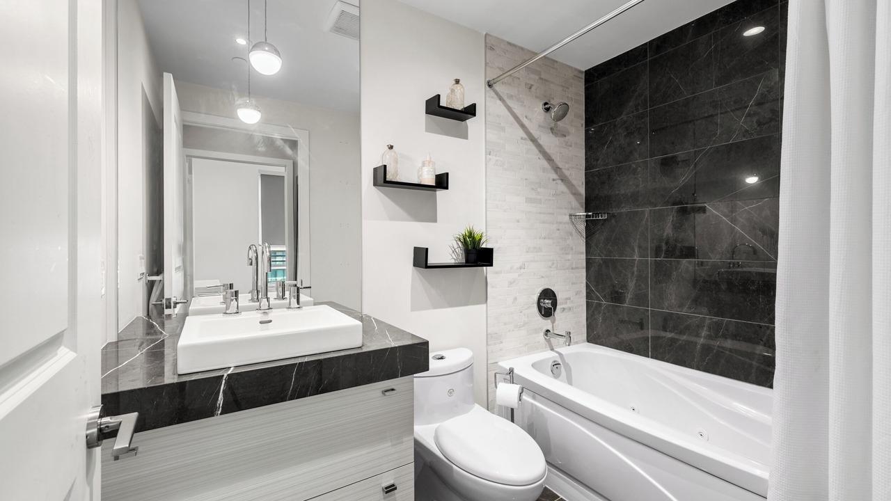 Photo of Bathroom in Humber Bay