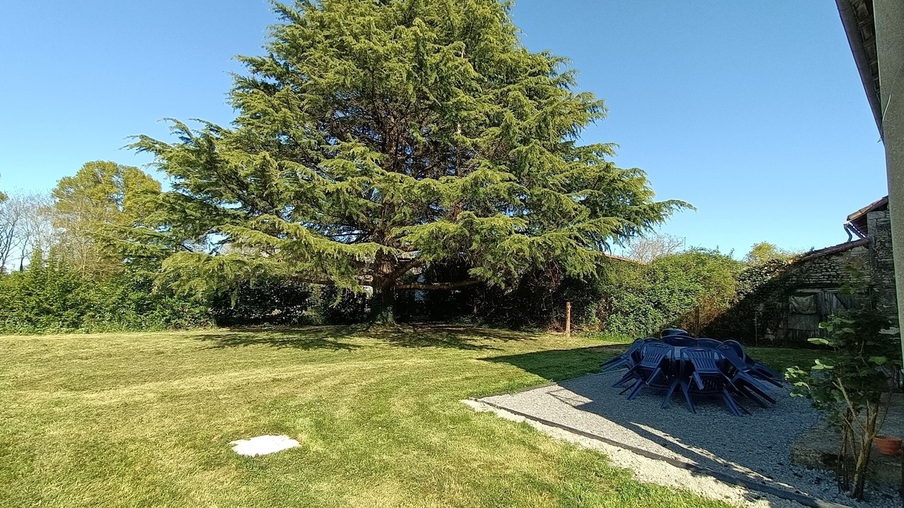 Photo of Outdoor in Brux