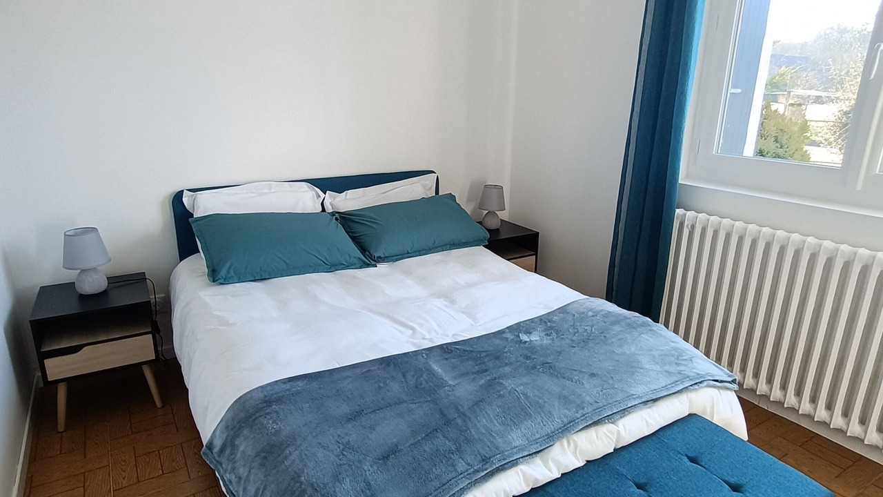 Photo of Bedroom in Brux