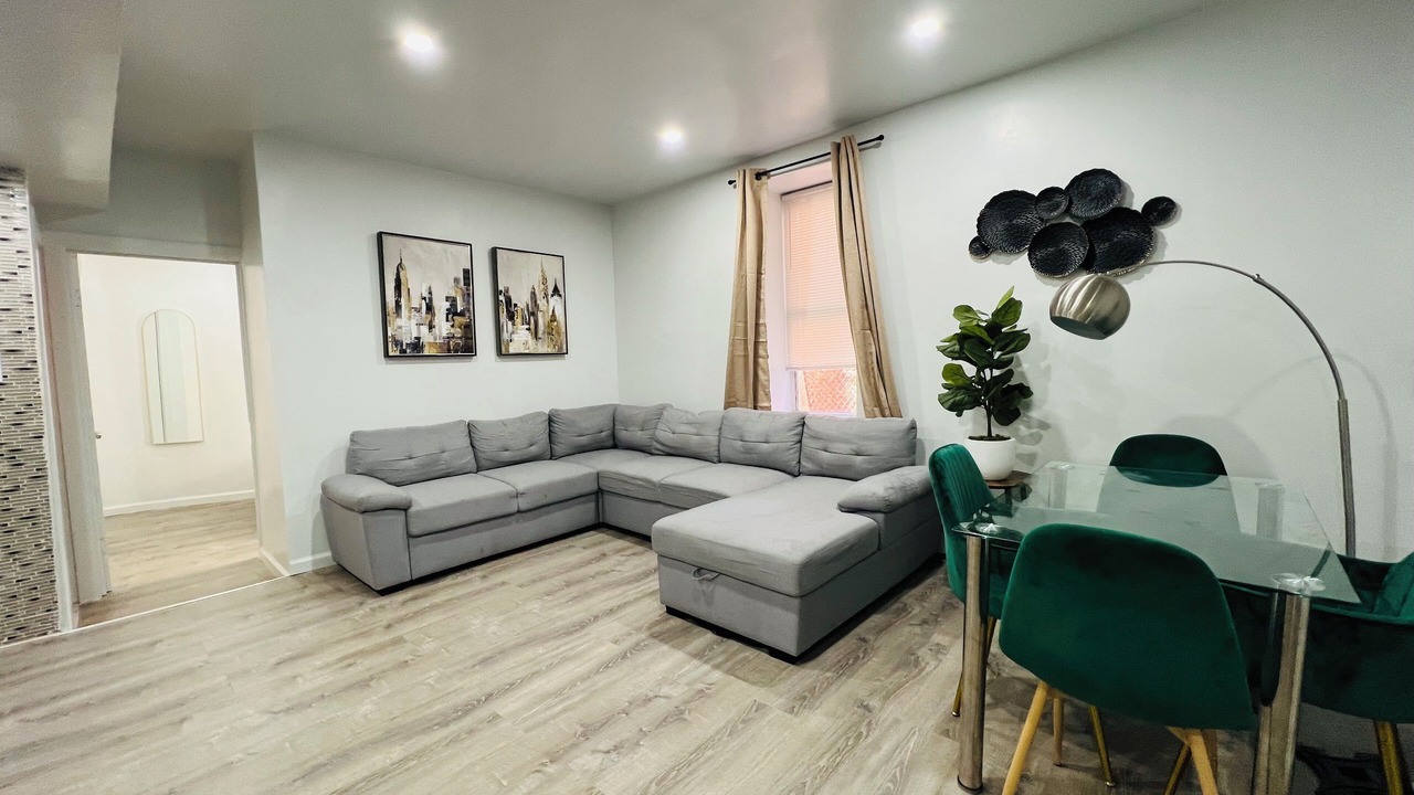 Photo of Livingroom in Williamsbridge