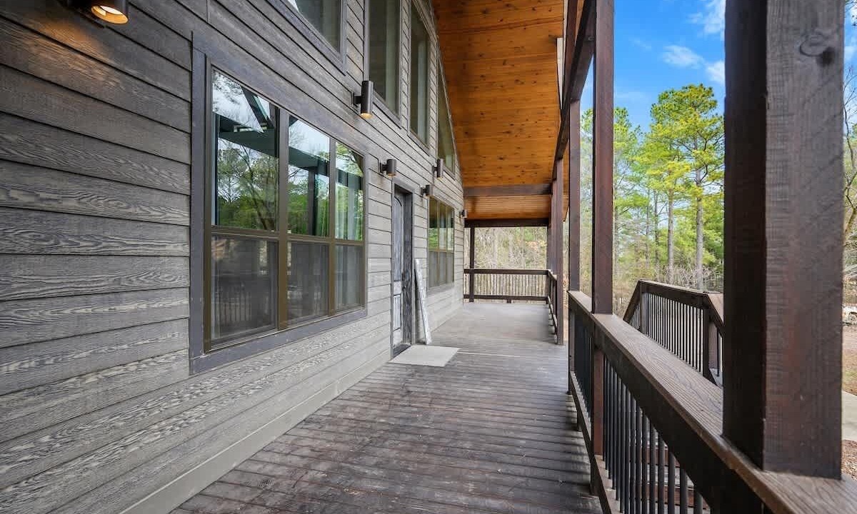 Photo of Patio Balcony in Broken Bow
