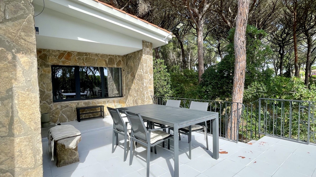 Photo of Outdoor in Pals