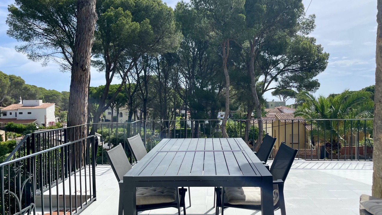 Photo of Outdoor in Pals
