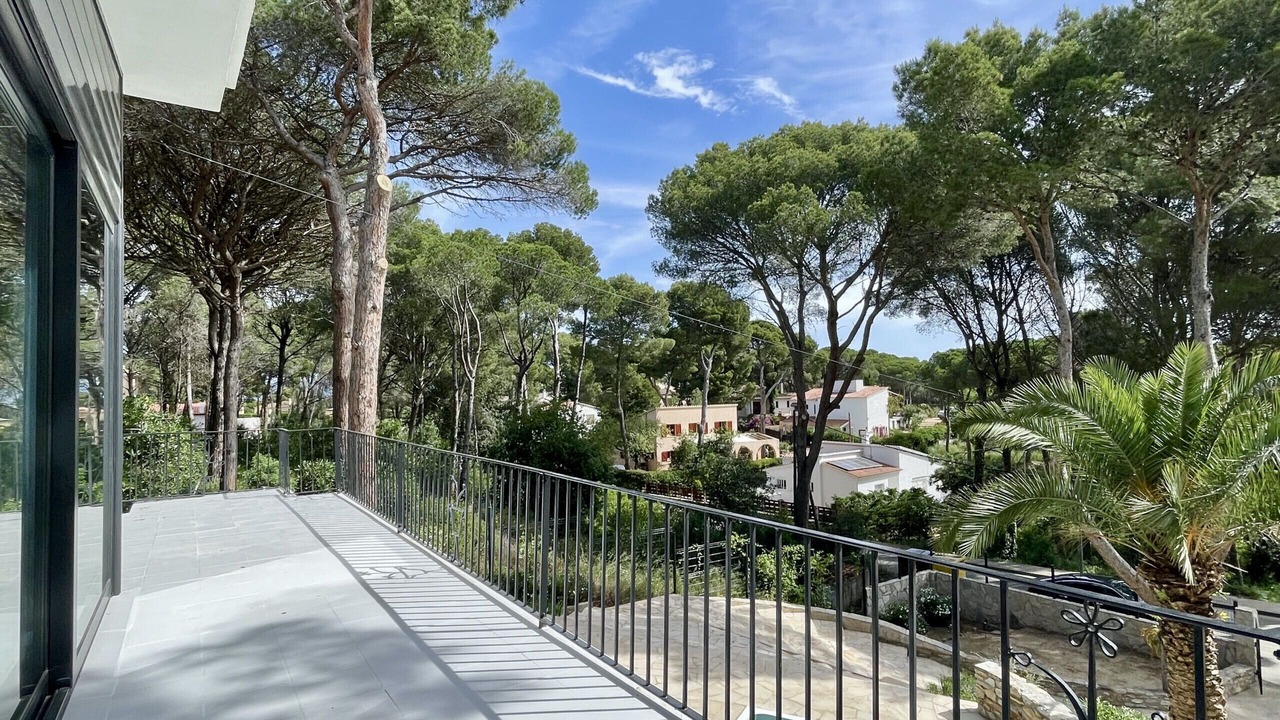 Photo of Outdoor in Pals