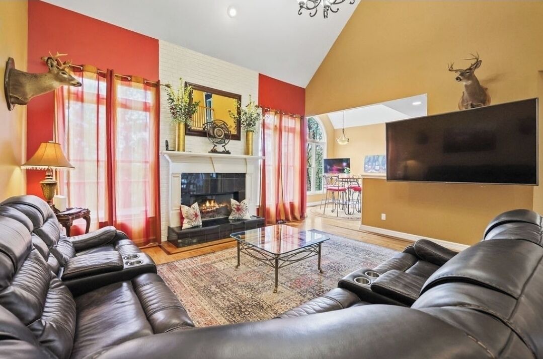 Photo of Livingroom in Canton