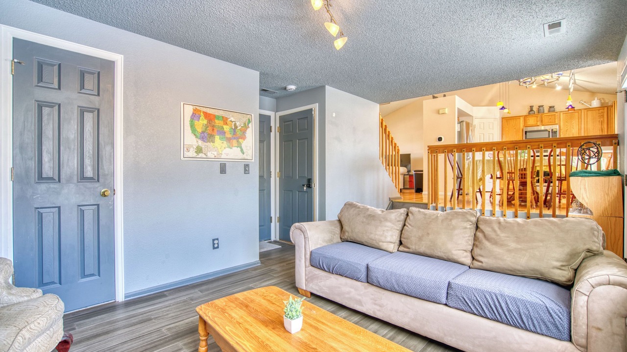 Photo of Livingroom in Longmont