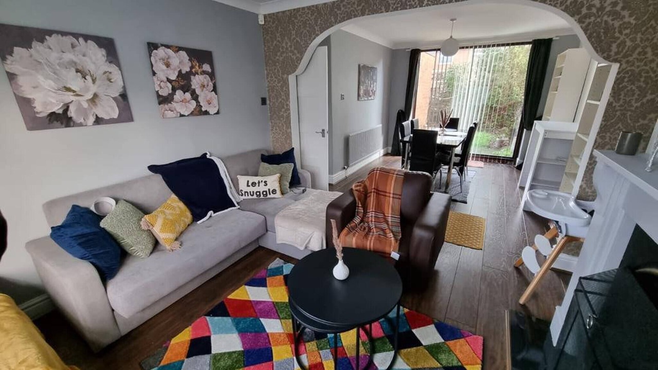 Photo of Livingroom in Droylsden