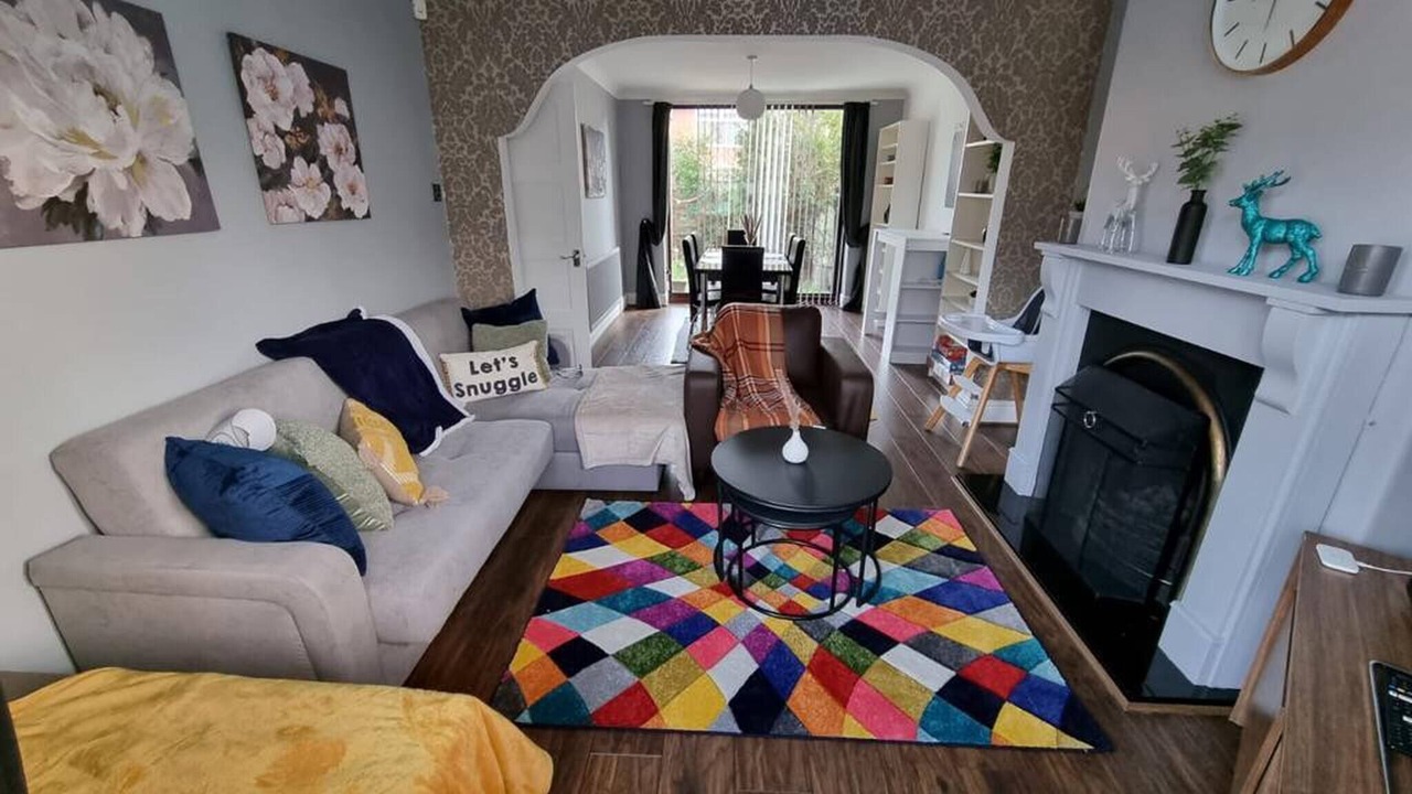 Photo of Livingroom in Droylsden