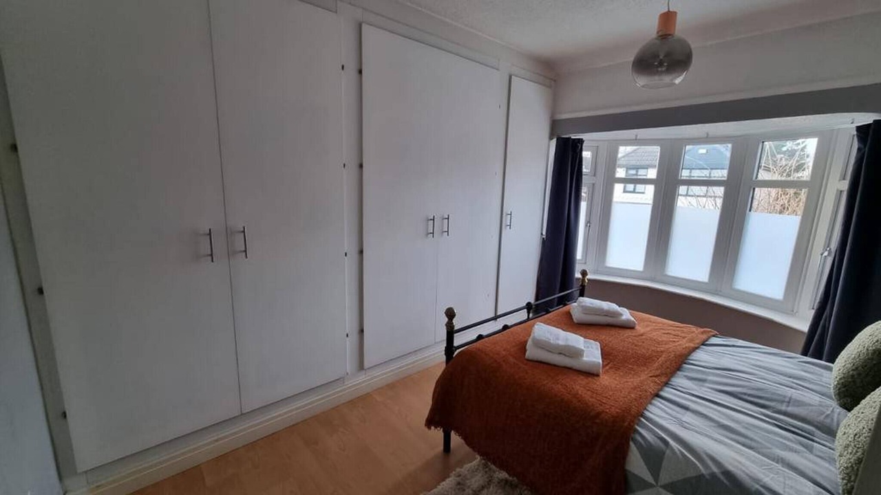 Photo of Bedroom in Droylsden