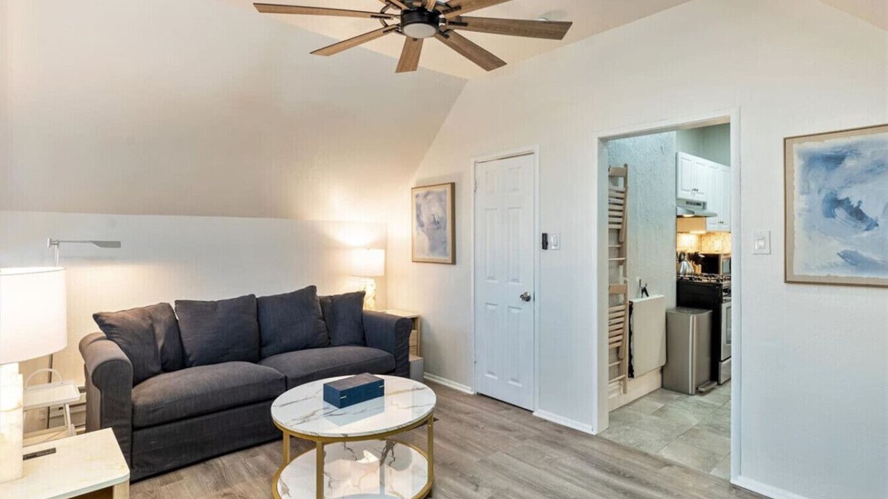 Photo of Livingroom in Lower Avenues