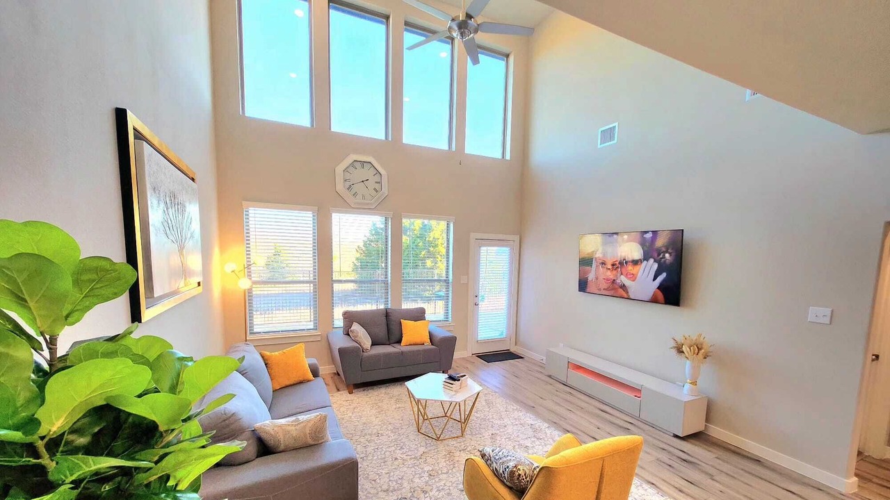 Photo of Livingroom in Forney
