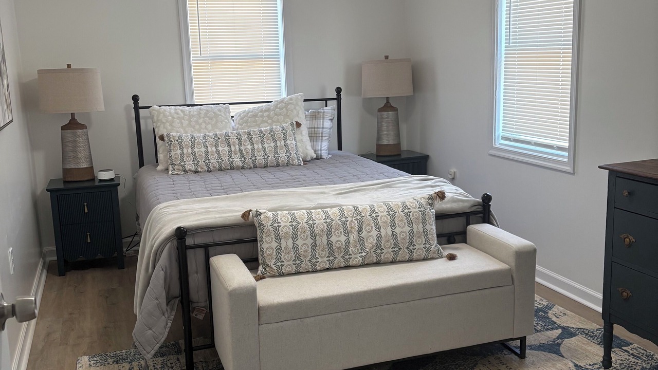 Photo of Bedroom in Newark