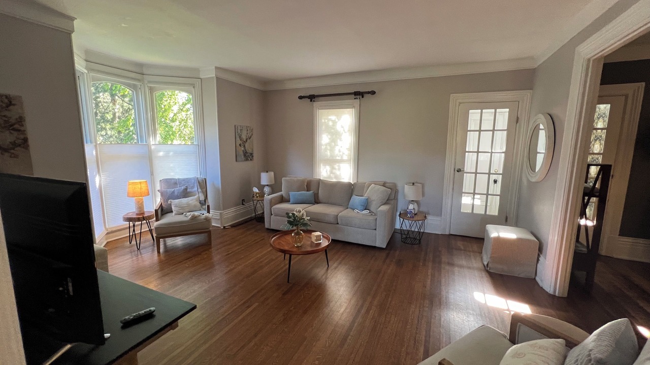 Photo of Livingroom in Waukegan