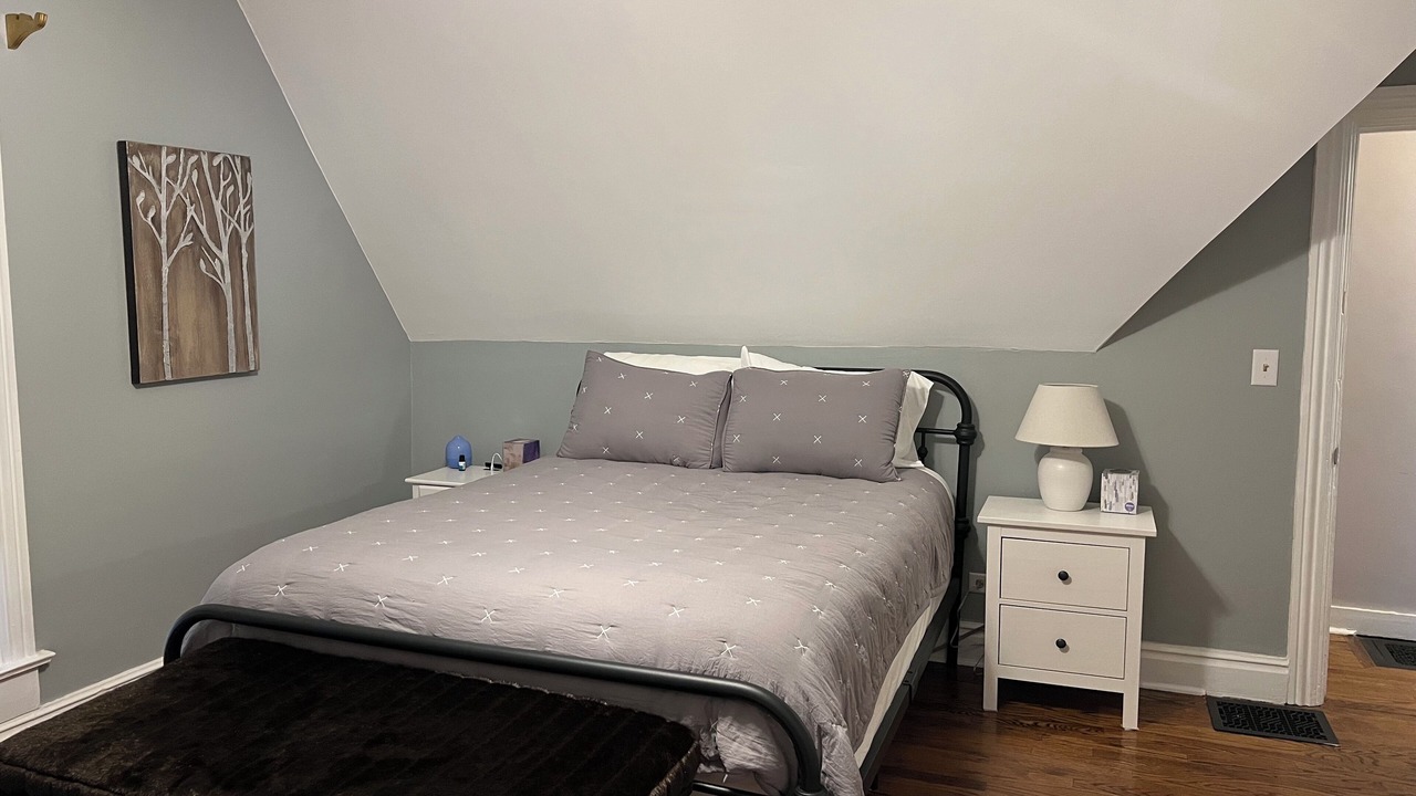 Photo of Bedroom in Waukegan
