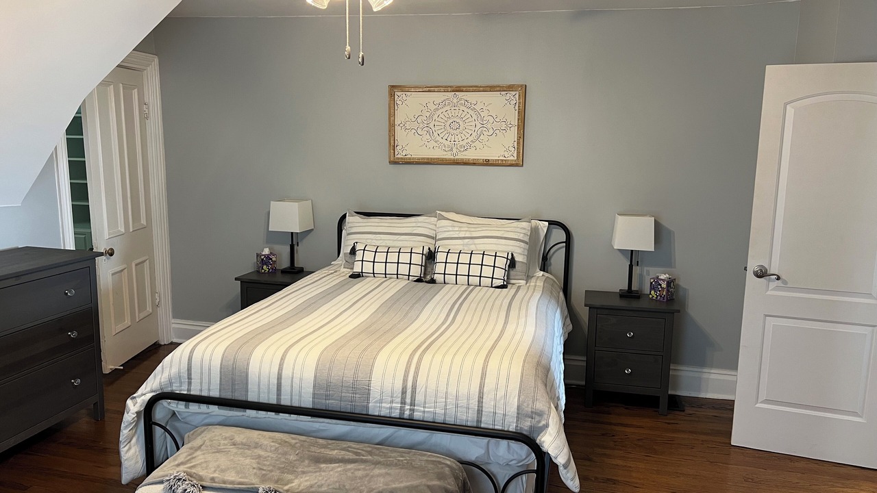 Photo of Bedroom in Waukegan
