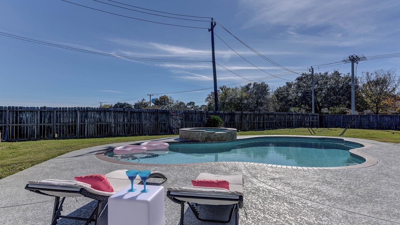 Photo of Outdoor in Clear Lake