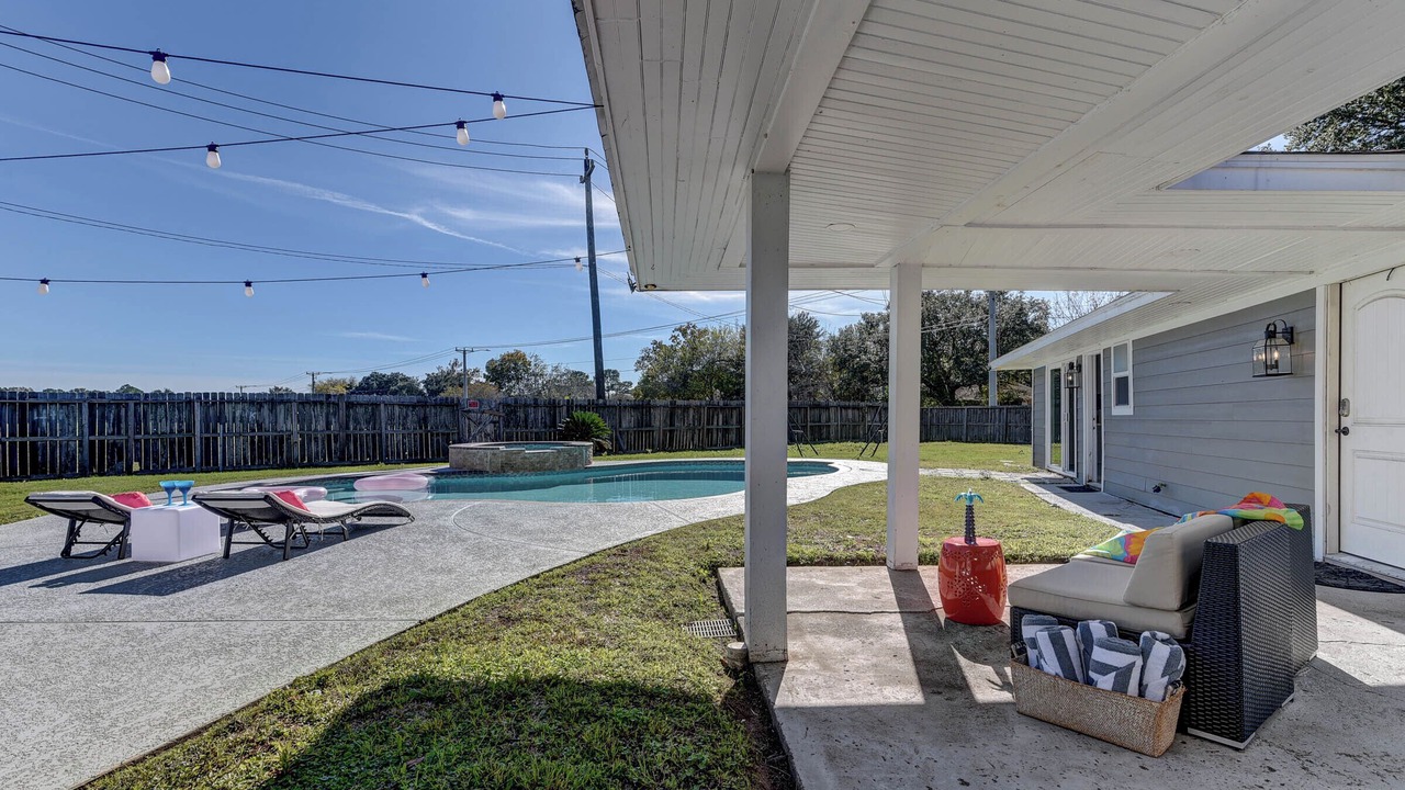 Photo of Patio Balcony in Clear Lake
